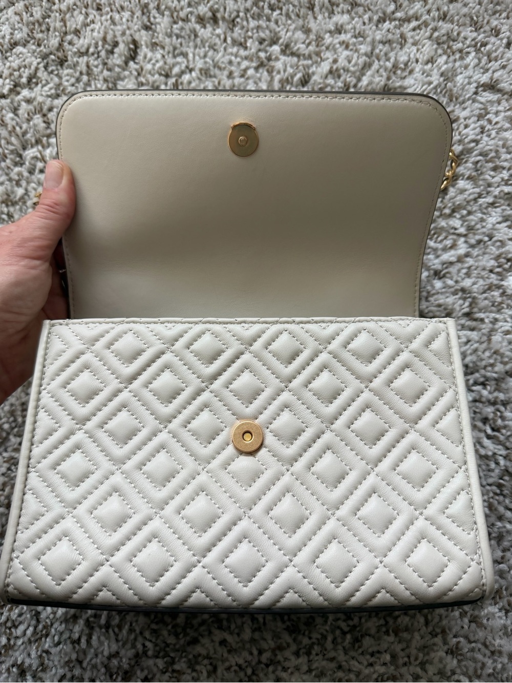 Tory Burch Cream Quilted Leather Crossbody with Gold Chain - Picture 3 of 5